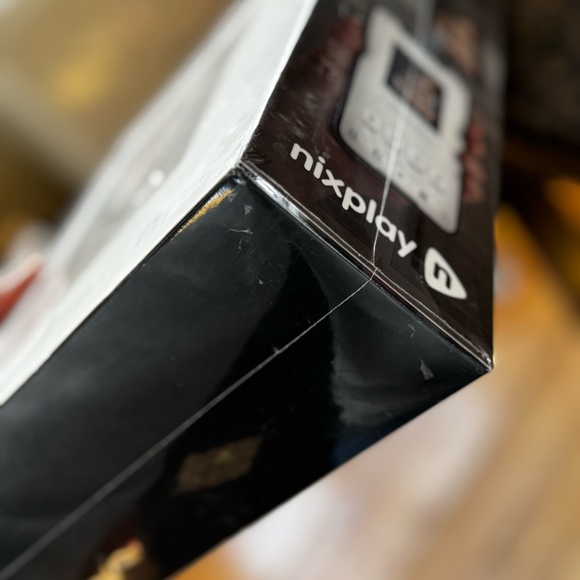 Brand-New Sealed in Box Nixplay Smart Photo Frame 10.1 Inch Black (Earlier Gen) - Picture 9 of 10